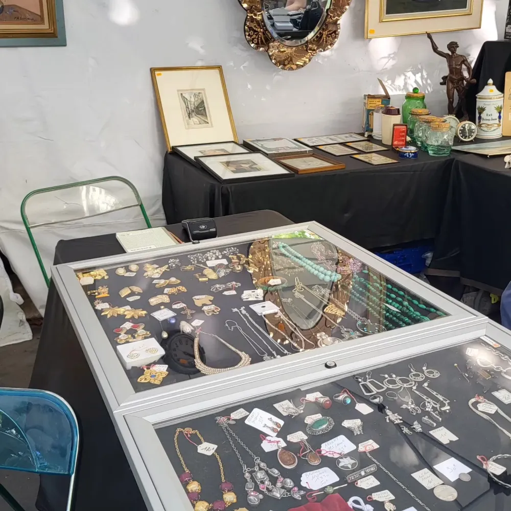 brocante stand